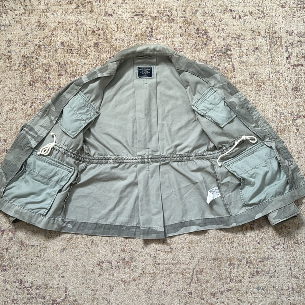 Abercrombie & Fitch Camo Utility Jacket - Picture 5 of 11